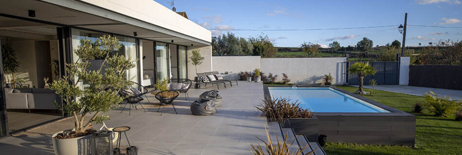 Pizpireta Villa Rural en Salamanca: alojamiento rural exclusivo con piscina, rodeado de naturaleza cerca de Ciudad Rodrigo, ideal para escapadas de verano.